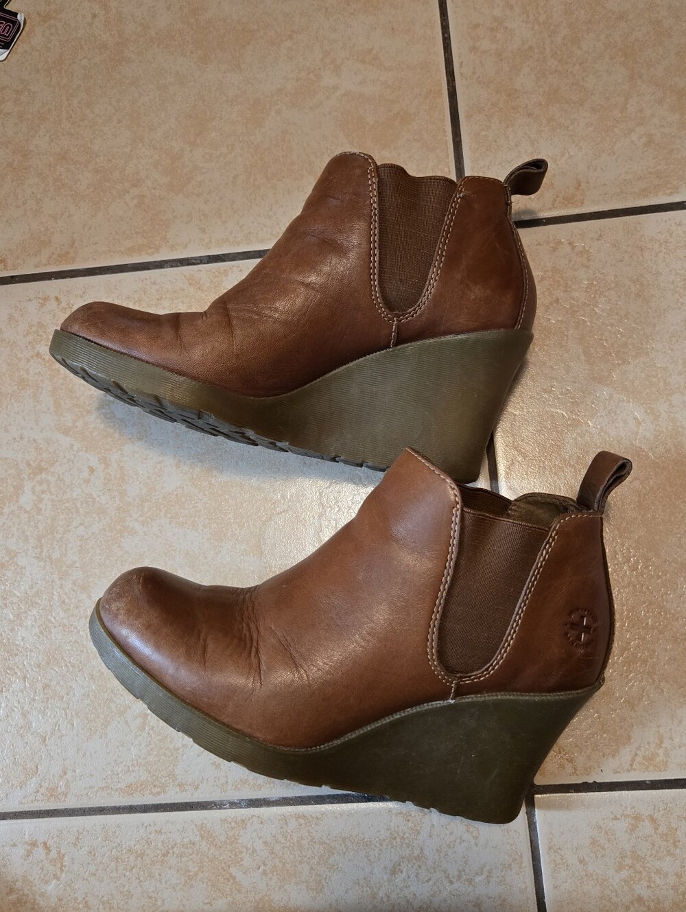 Dr. Martens Nettie brown leather wedge ankle boots Sz 6